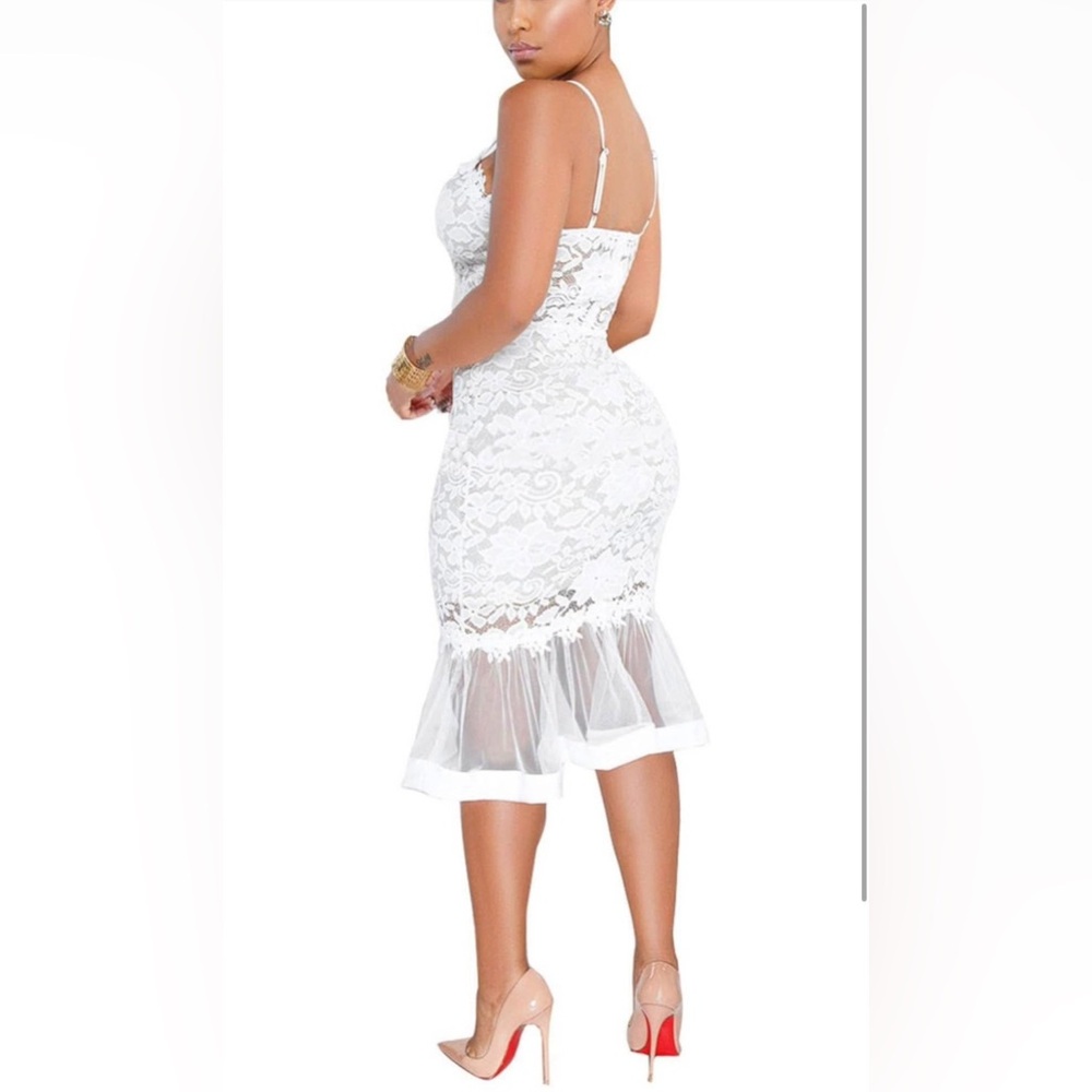 Elegant White V-Neck Sheath Midi Dress